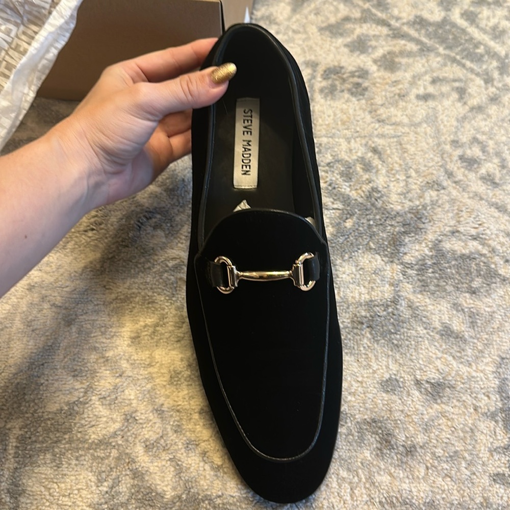 Men’s Steve Madden loafers never worn
